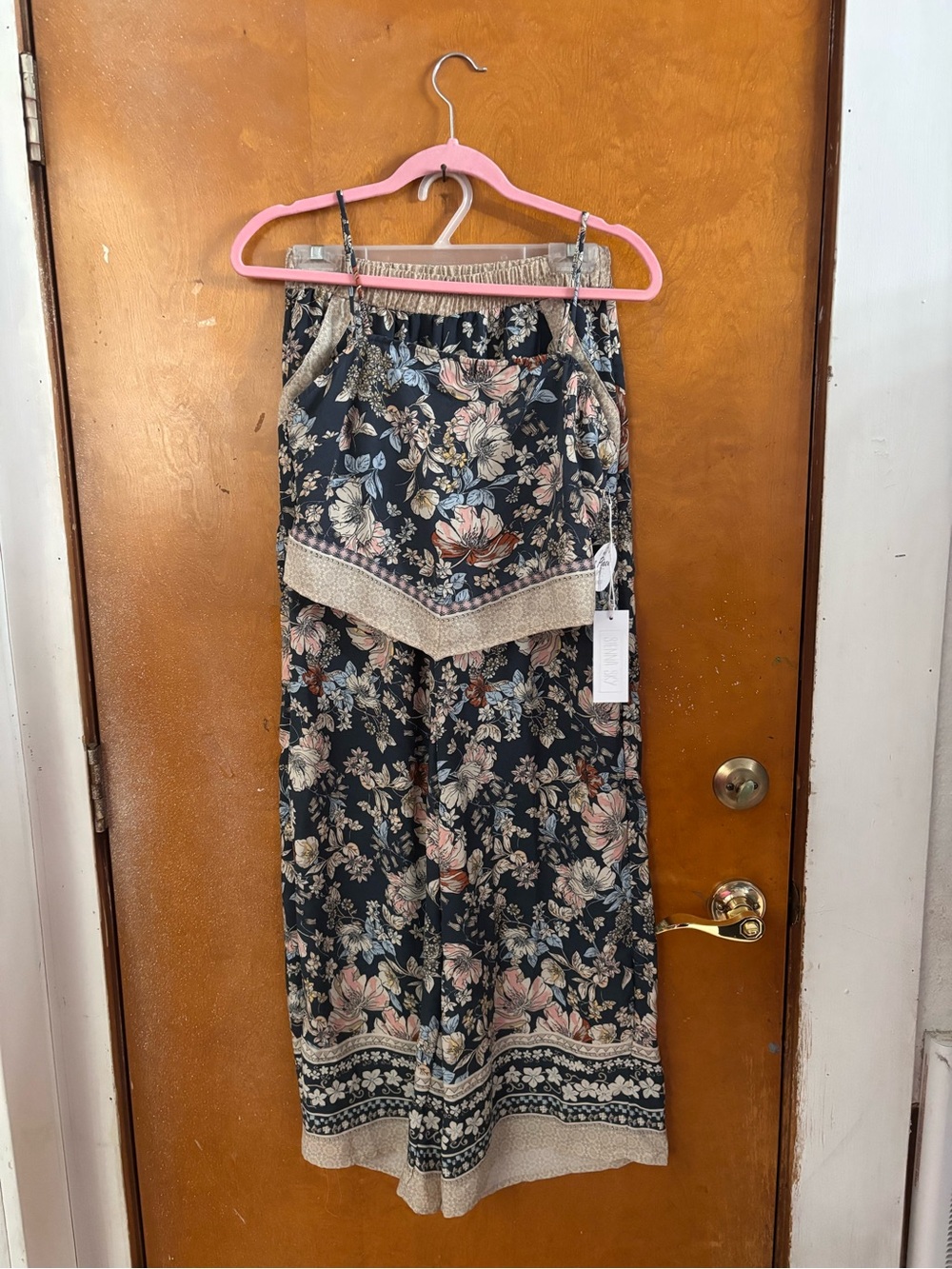 New 2 piece set. Sienna Sky. Med - Picture 8 of 11